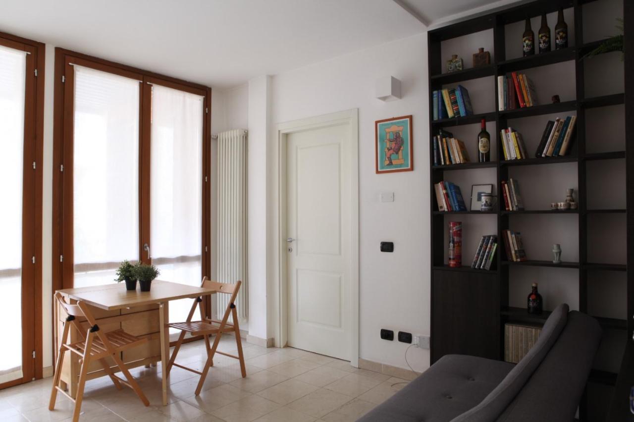 Terrace Apartment Close To Metro Station ميلان المظهر الخارجي الصورة