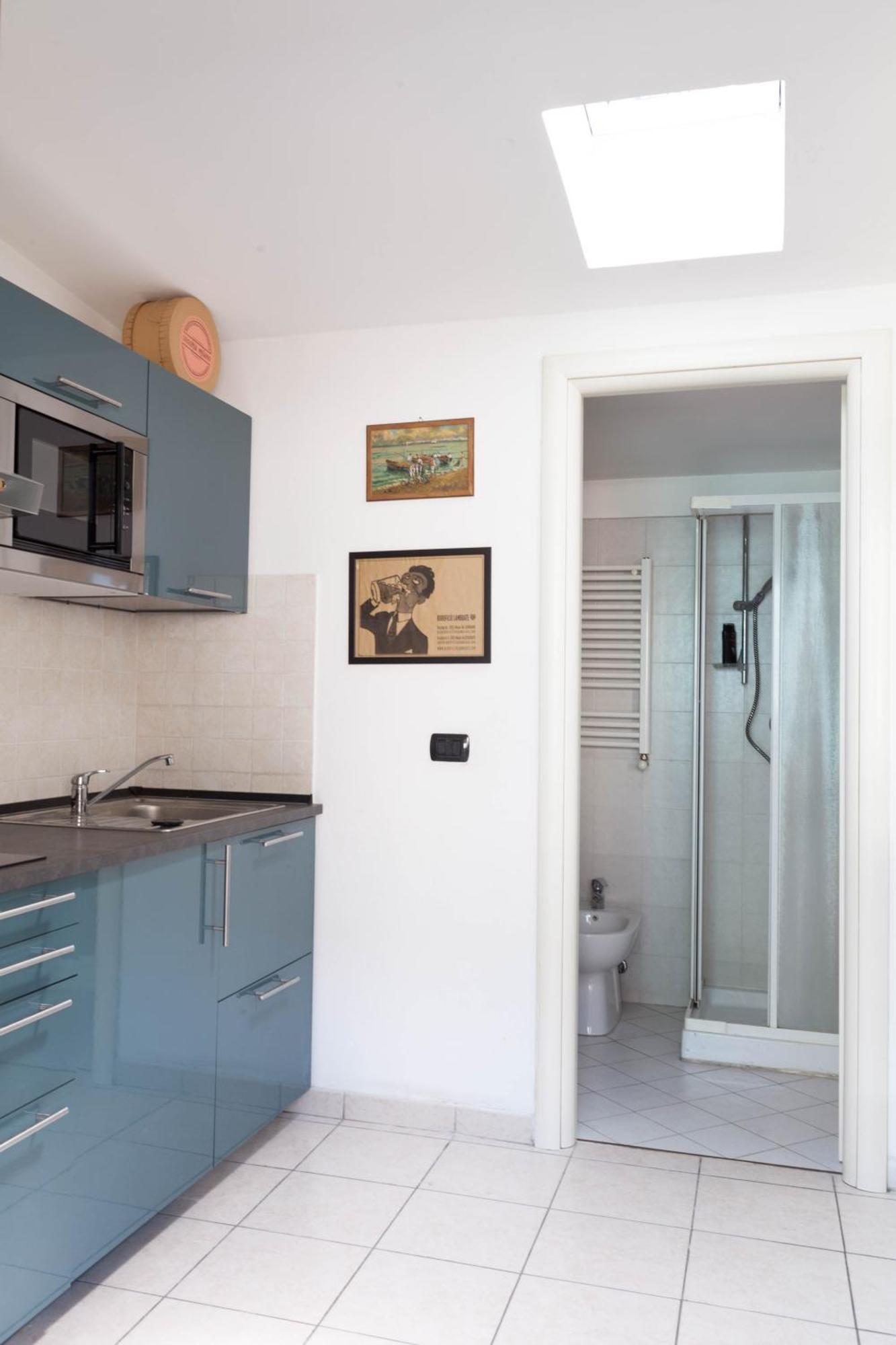 Terrace Apartment Close To Metro Station ميلان المظهر الخارجي الصورة
